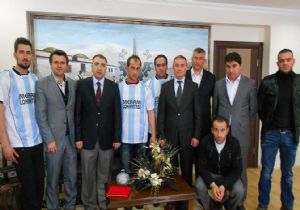 Spora siyaset üstü yaklaşım